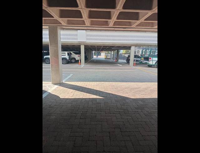BUSINESS PROPERTY TO RENT IN LYNNWOOD